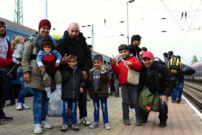 refugees leaving Hungary