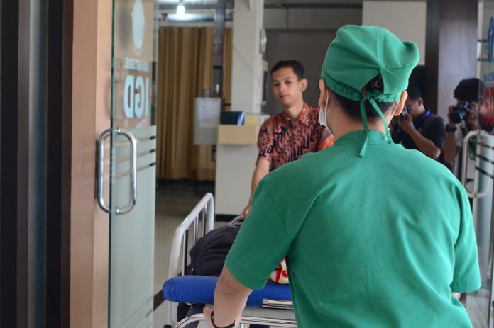 Hospital Health Emergency Room Nurse People